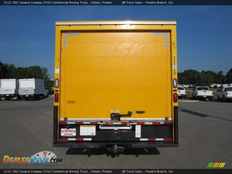 2015 GMC Savana Cutaway 3500 Commercial Moving Truck Yellow / Pewter Photo #4