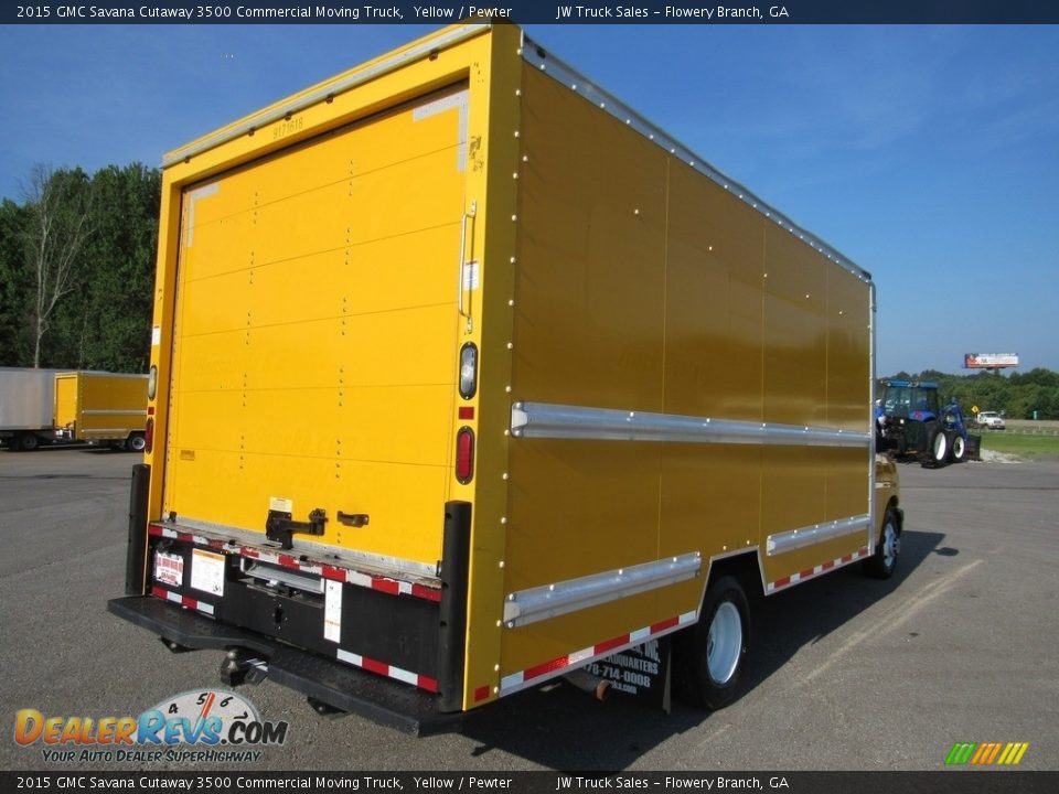 2015 GMC Savana Cutaway 3500 Commercial Moving Truck Yellow / Pewter Photo #5