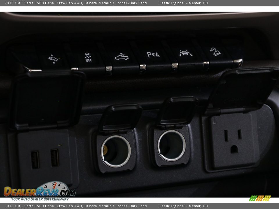 2018 GMC Sierra 1500 Denali Crew Cab 4WD Mineral Metallic / Cocoa/­Dark Sand Photo #29