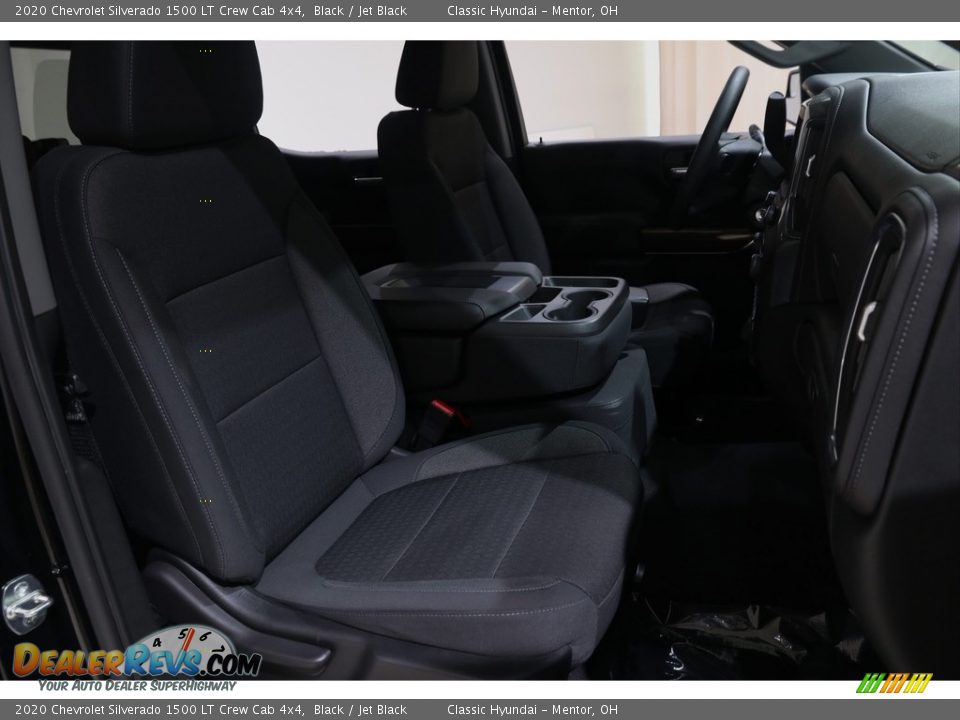 2020 Chevrolet Silverado 1500 LT Crew Cab 4x4 Black / Jet Black Photo #17