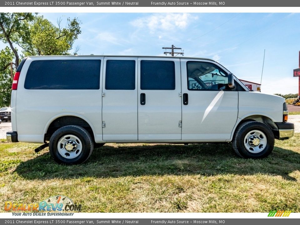 2011 Chevrolet Express LT 3500 Passenger Van Summit White / Neutral Photo #2