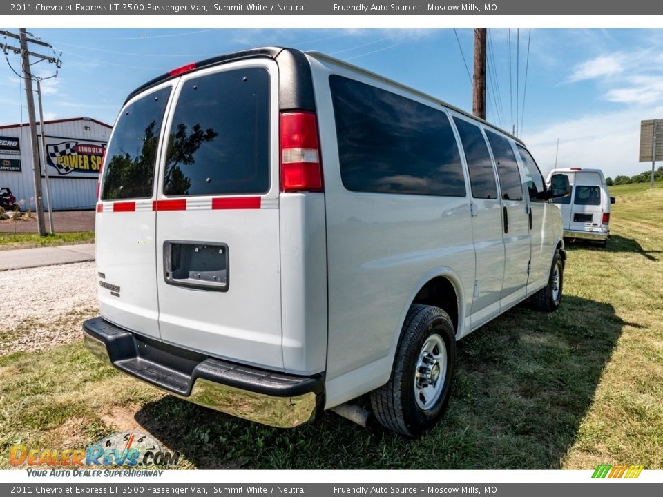 2011 Chevrolet Express LT 3500 Passenger Van Summit White / Neutral Photo #10