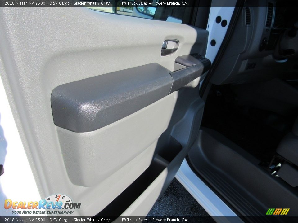 2018 Nissan NV 2500 HD SV Cargo Glacier White / Gray Photo #20