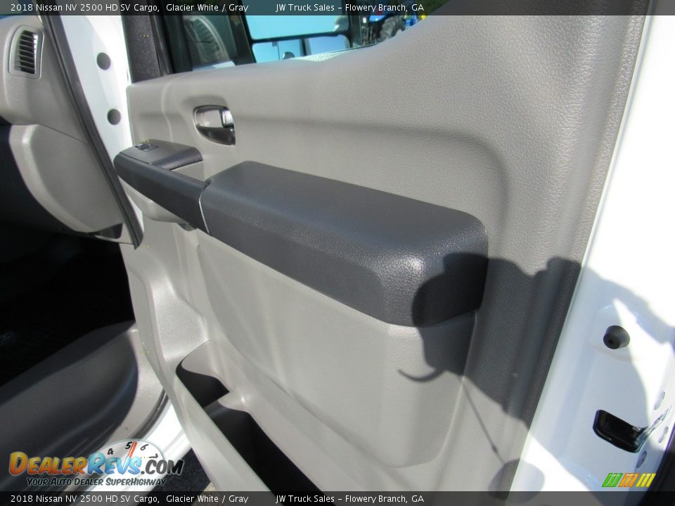 2018 Nissan NV 2500 HD SV Cargo Glacier White / Gray Photo #33