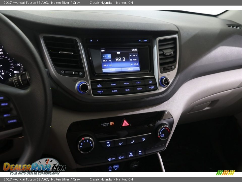 2017 Hyundai Tucson SE AWD Molten Silver / Gray Photo #9