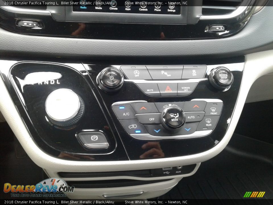 2018 Chrysler Pacifica Touring L Billet Silver Metallic / Black/Alloy Photo #25