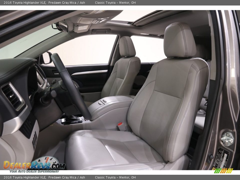 2016 Toyota Highlander XLE Predawn Gray Mica / Ash Photo #5