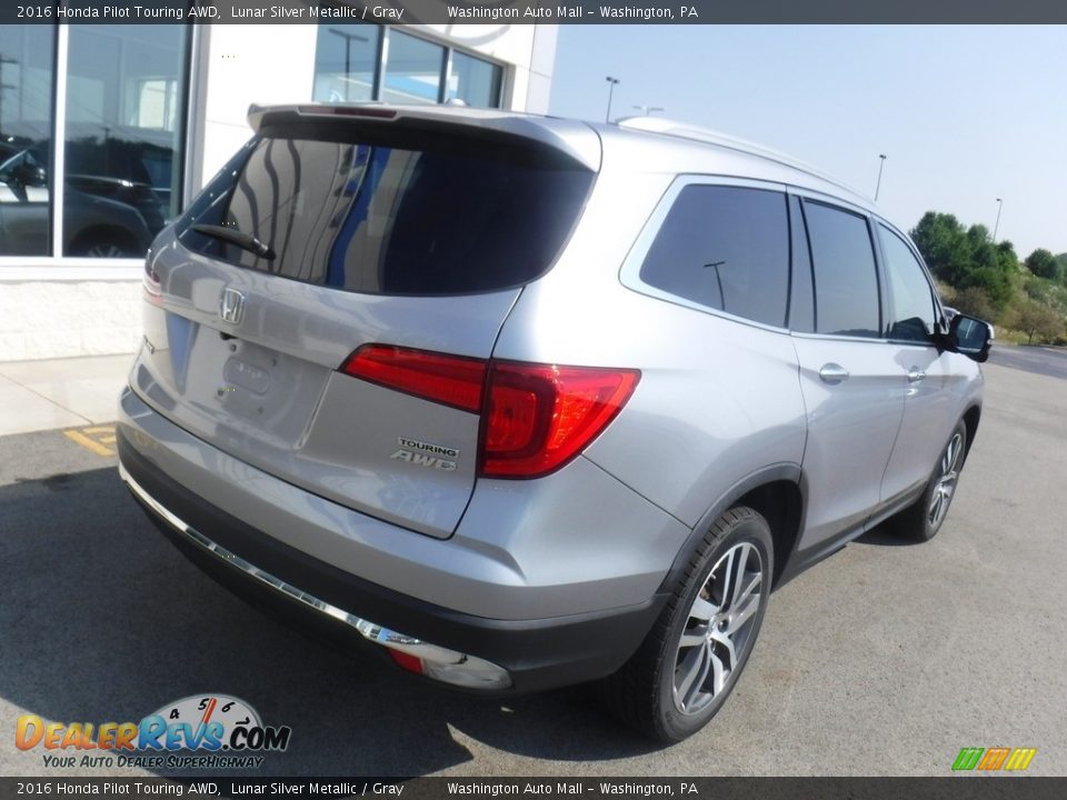 2016 Honda Pilot Touring AWD Lunar Silver Metallic / Gray Photo #9