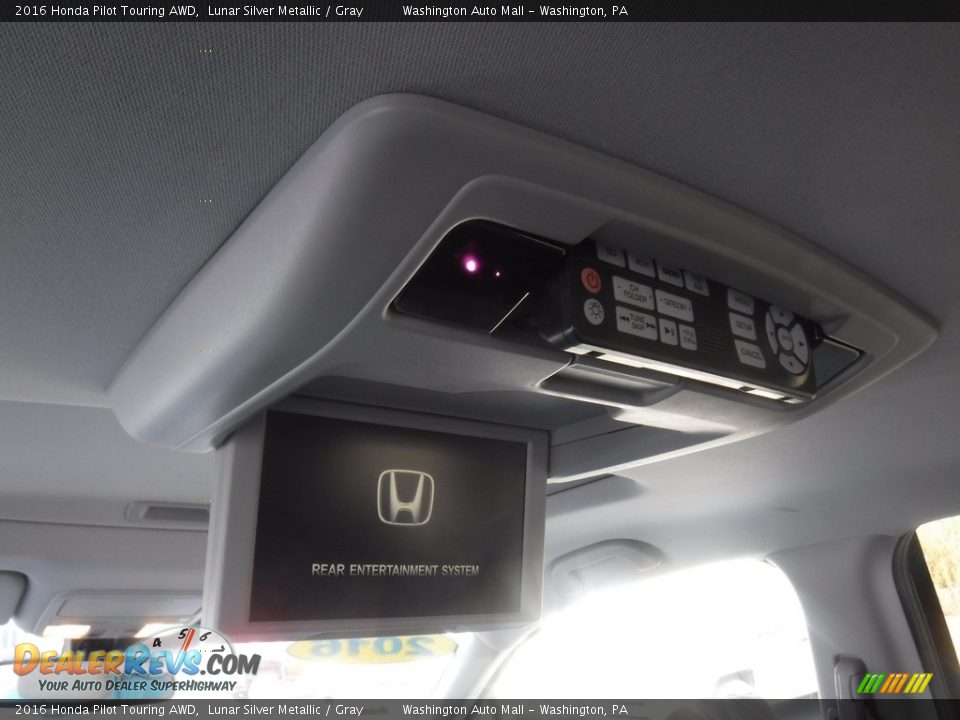 Entertainment System of 2016 Honda Pilot Touring AWD Photo #11