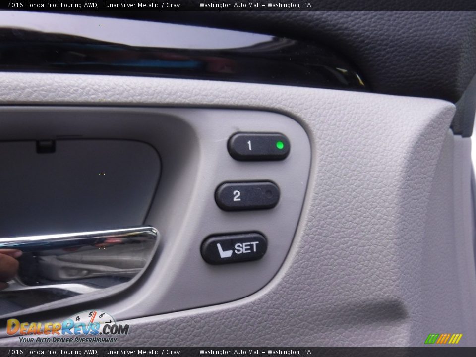 Door Panel of 2016 Honda Pilot Touring AWD Photo #15