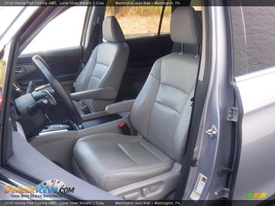 Front Seat of 2016 Honda Pilot Touring AWD Photo #18