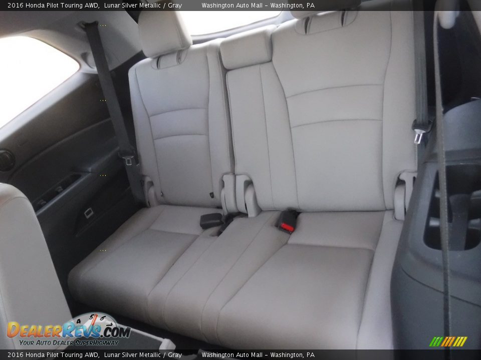 Rear Seat of 2016 Honda Pilot Touring AWD Photo #31