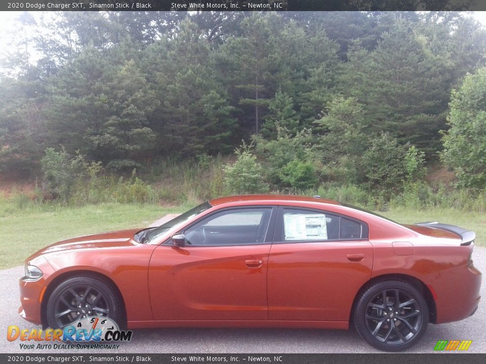 Sinamon Stick 2020 Dodge Charger SXT Photo #1