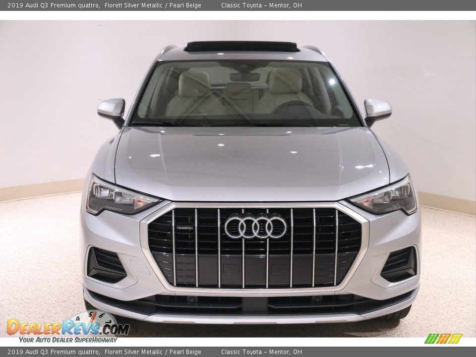 2019 Audi Q3 Premium quattro Florett Silver Metallic / Pearl Beige Photo #2