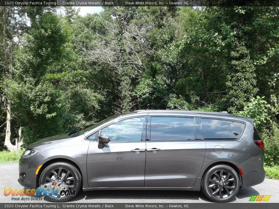 Granite Crystal Metallic 2020 Chrysler Pacifica Touring L Photo #1