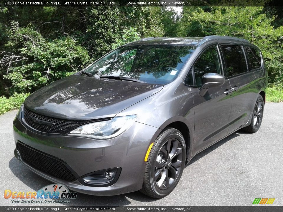 2020 Chrysler Pacifica Touring L Granite Crystal Metallic / Black Photo #2