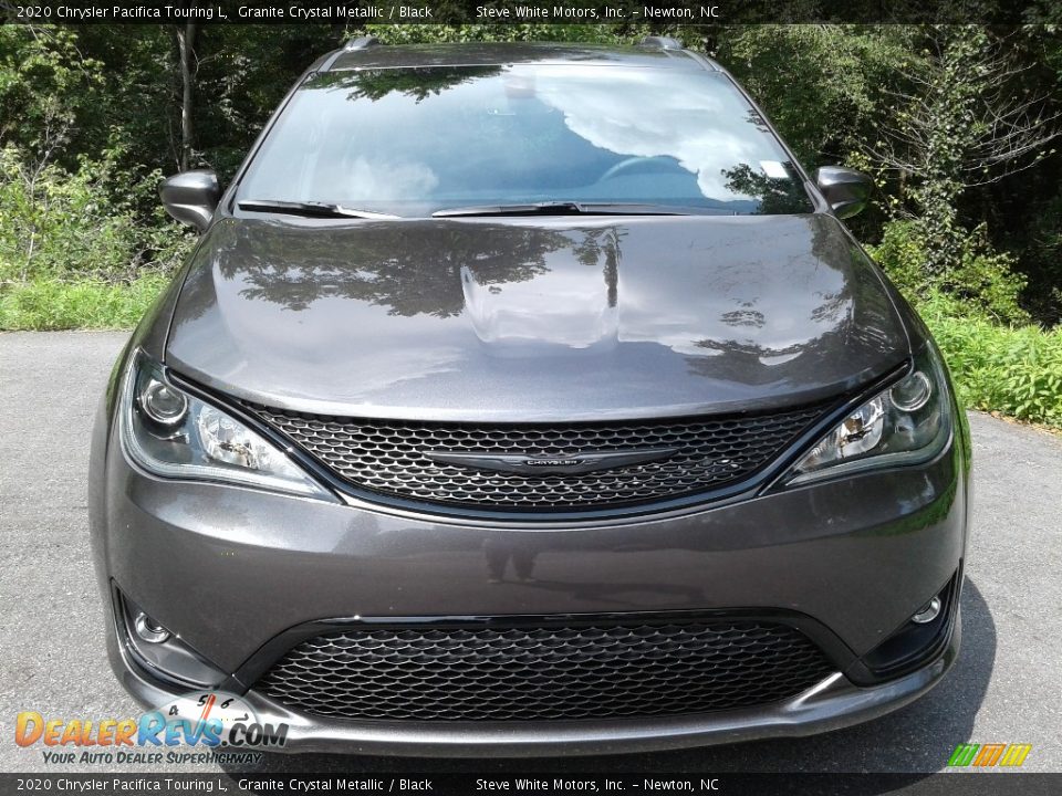 2020 Chrysler Pacifica Touring L Granite Crystal Metallic / Black Photo #3