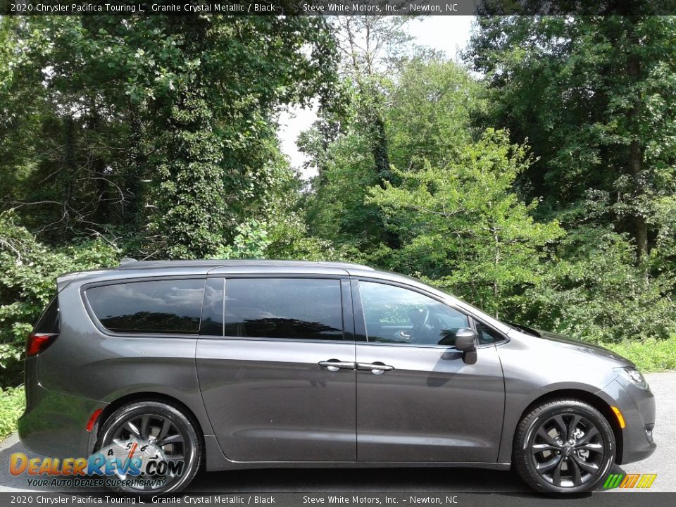 Granite Crystal Metallic 2020 Chrysler Pacifica Touring L Photo #5