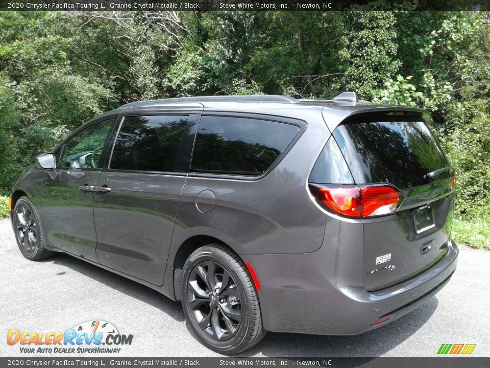 2020 Chrysler Pacifica Touring L Granite Crystal Metallic / Black Photo #8