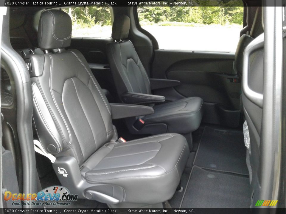 Rear Seat of 2020 Chrysler Pacifica Touring L Photo #17
