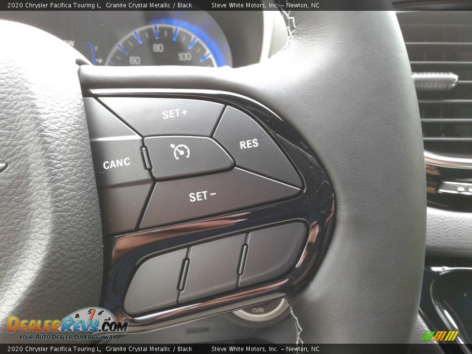 2020 Chrysler Pacifica Touring L Steering Wheel Photo #21