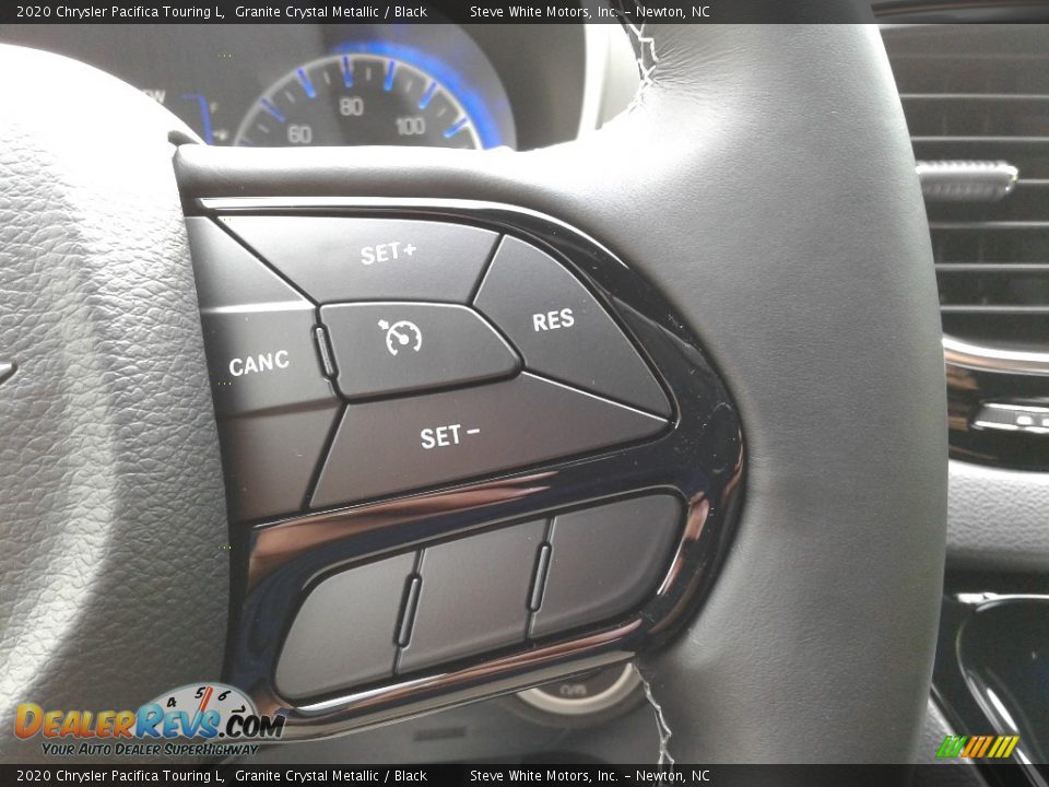 2020 Chrysler Pacifica Touring L Steering Wheel Photo #21