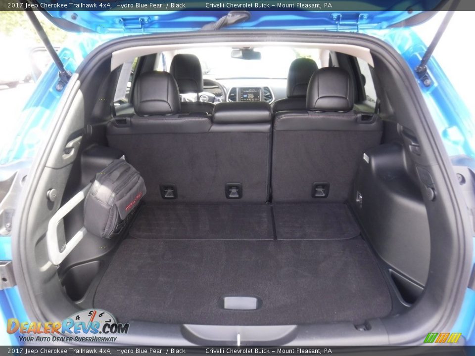2017 Jeep Cherokee Trailhawk 4x4 Hydro Blue Pearl / Black Photo #32