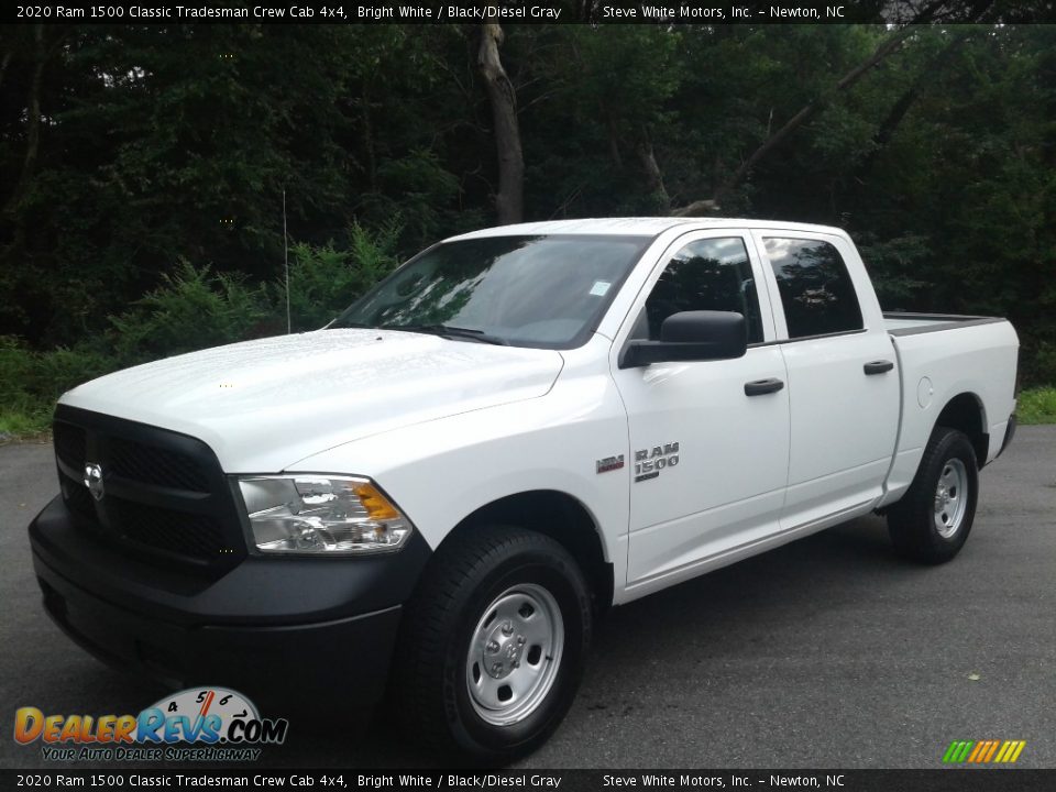 Front 3/4 View of 2020 Ram 1500 Classic Tradesman Crew Cab 4x4 Photo #2