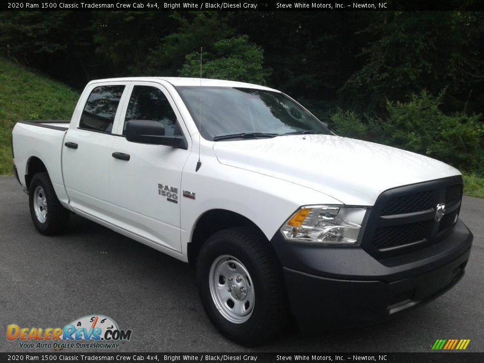 2020 Ram 1500 Classic Tradesman Crew Cab 4x4 Bright White / Black/Diesel Gray Photo #4