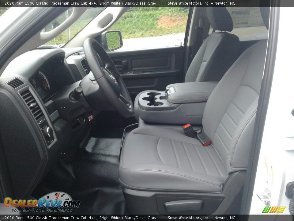 2020 Ram 1500 Classic Tradesman Crew Cab 4x4 Bright White / Black/Diesel Gray Photo #11