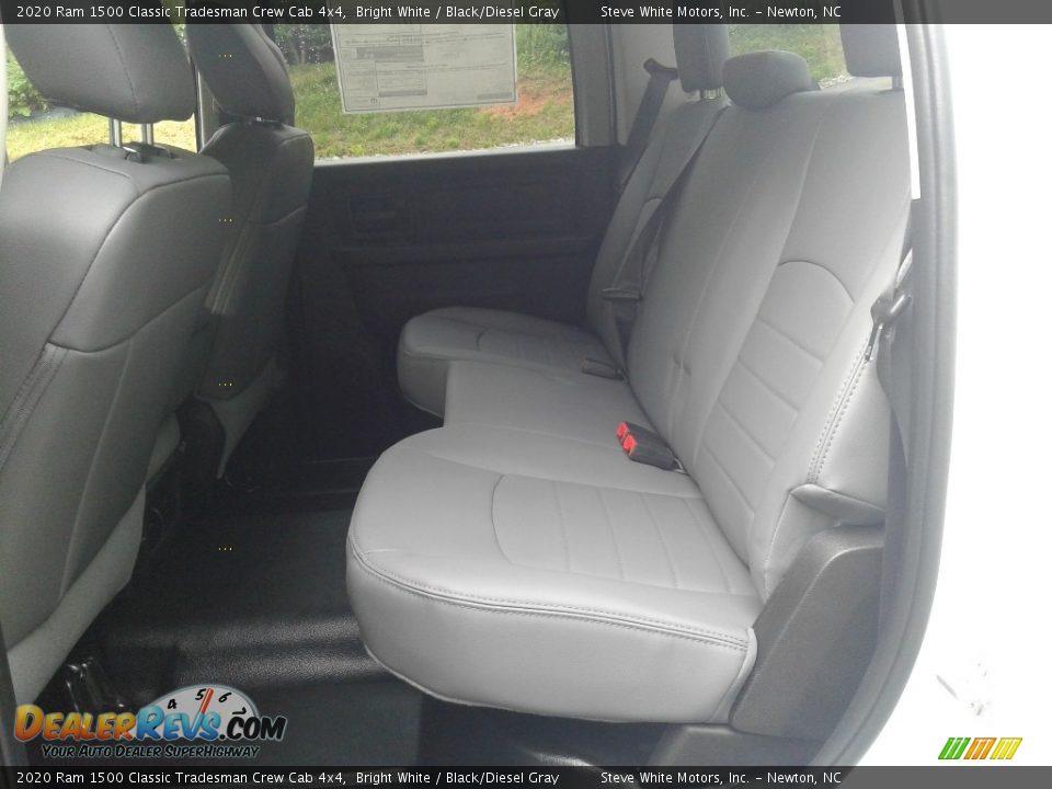 2020 Ram 1500 Classic Tradesman Crew Cab 4x4 Bright White / Black/Diesel Gray Photo #14