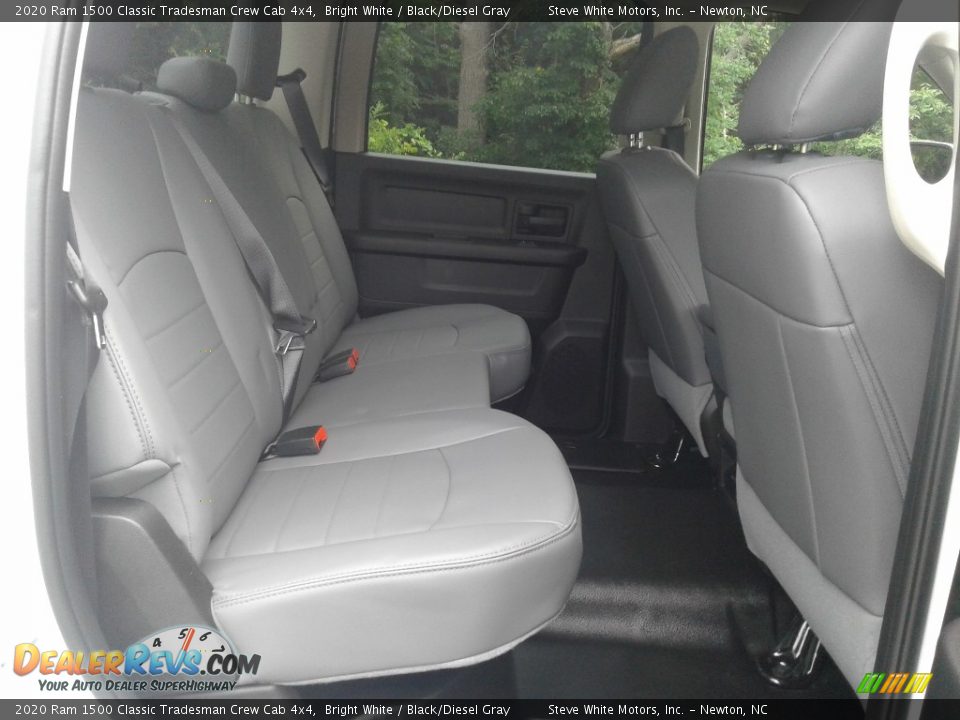 2020 Ram 1500 Classic Tradesman Crew Cab 4x4 Bright White / Black/Diesel Gray Photo #15