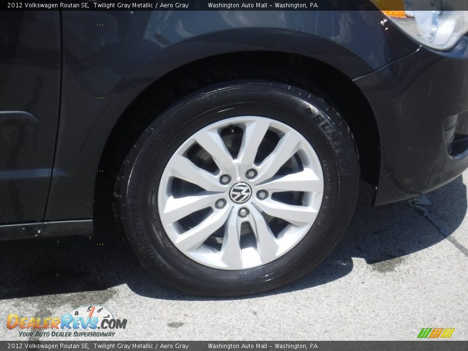 2012 Volkswagen Routan SE Twilight Gray Metallic / Aero Gray Photo #3