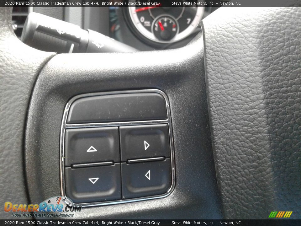 2020 Ram 1500 Classic Tradesman Crew Cab 4x4 Bright White / Black/Diesel Gray Photo #18