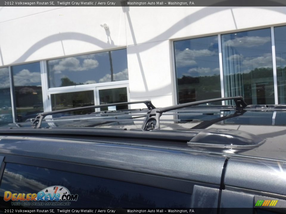 2012 Volkswagen Routan SE Twilight Gray Metallic / Aero Gray Photo #4