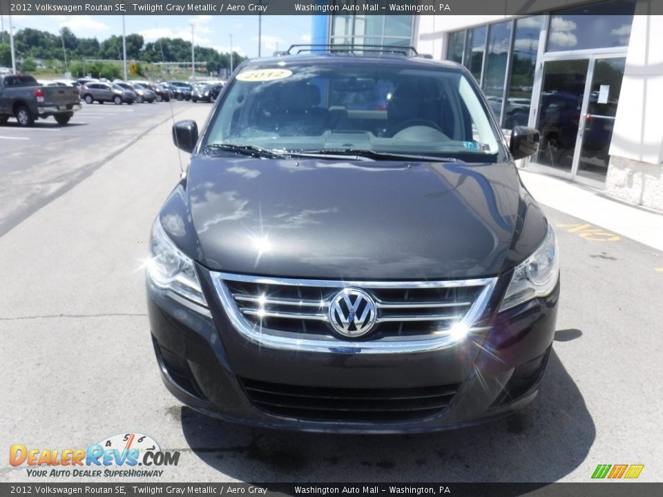 2012 Volkswagen Routan SE Twilight Gray Metallic / Aero Gray Photo #5
