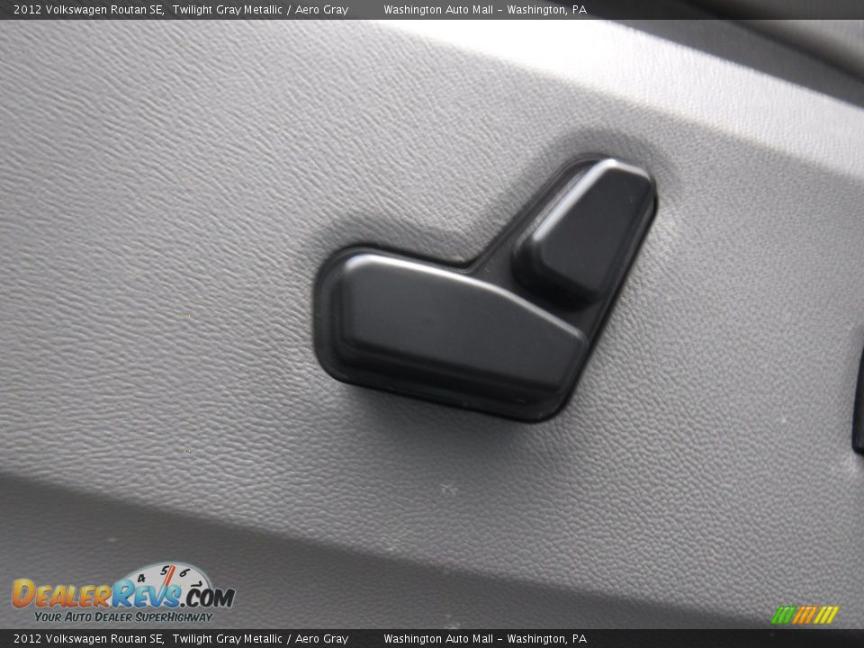 2012 Volkswagen Routan SE Twilight Gray Metallic / Aero Gray Photo #15