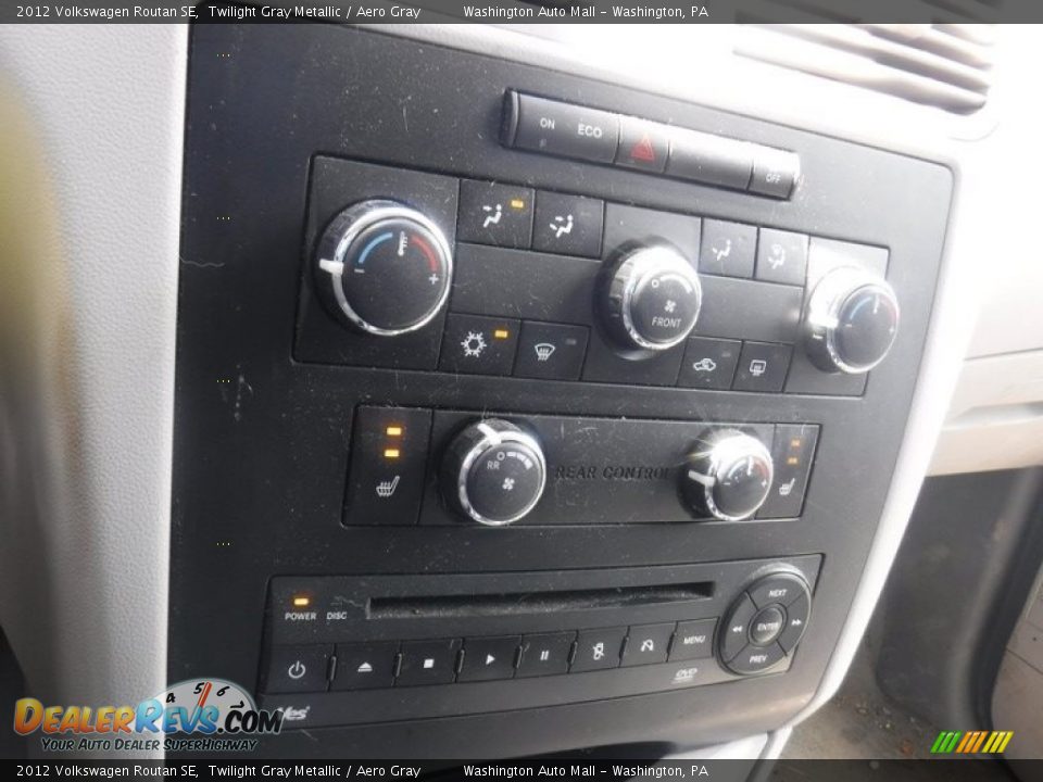 2012 Volkswagen Routan SE Twilight Gray Metallic / Aero Gray Photo #16