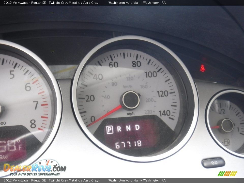 2012 Volkswagen Routan SE Twilight Gray Metallic / Aero Gray Photo #25