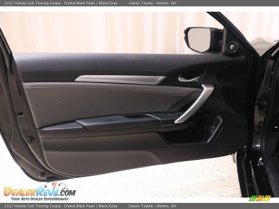 Door Panel of 2017 Honda Civic Touring Coupe Photo #4