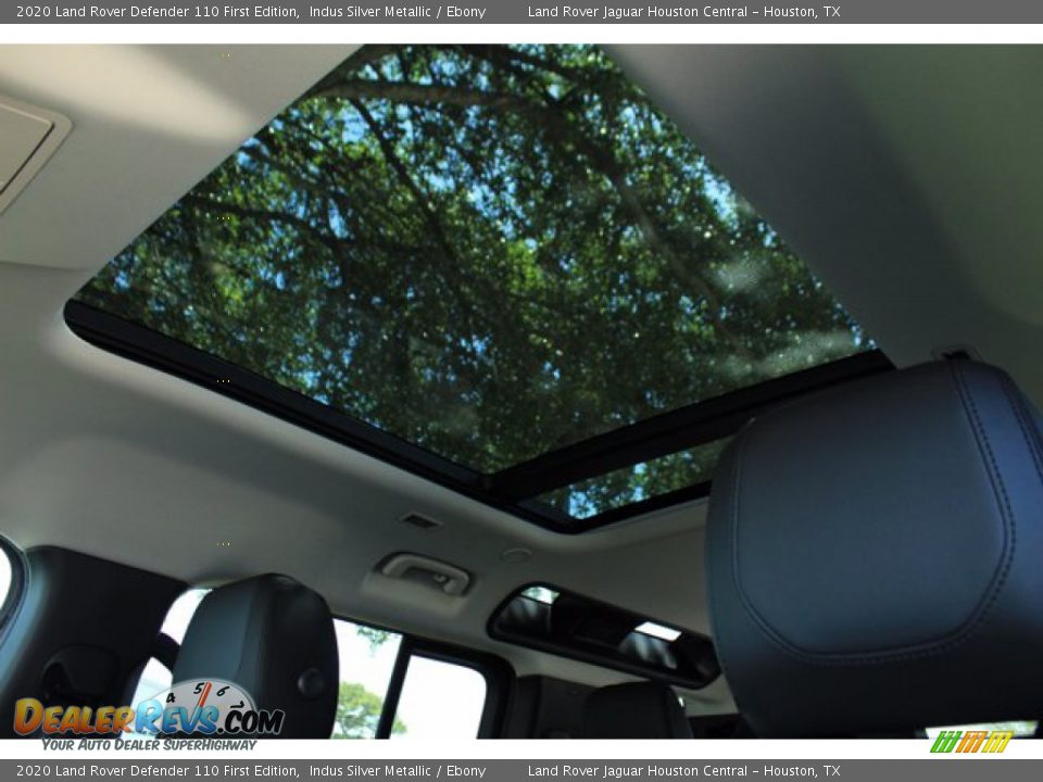 Sunroof of 2020 Land Rover Defender 110 First Edition Photo #20