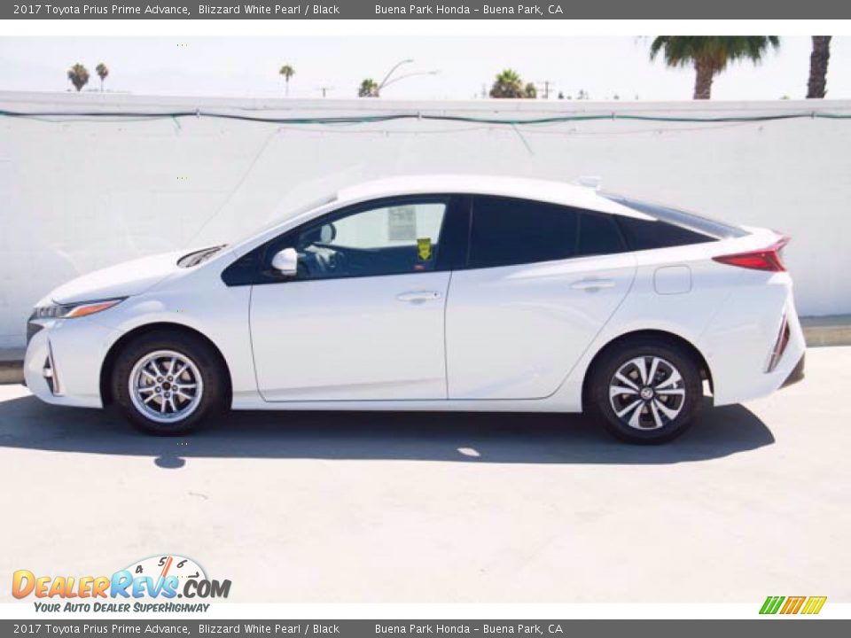 2017 Toyota Prius Prime Advance Blizzard White Pearl / Black Photo #8