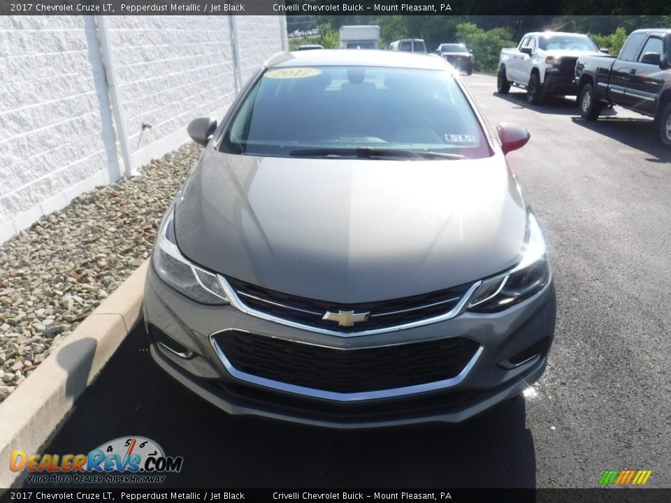 2017 Chevrolet Cruze LT Pepperdust Metallic / Jet Black Photo #4