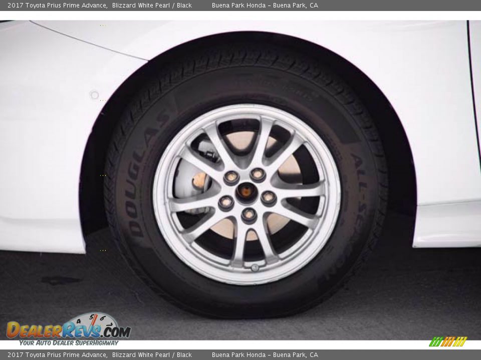 2017 Toyota Prius Prime Advance Blizzard White Pearl / Black Photo #34