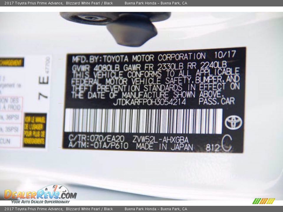 2017 Toyota Prius Prime Advance Blizzard White Pearl / Black Photo #35