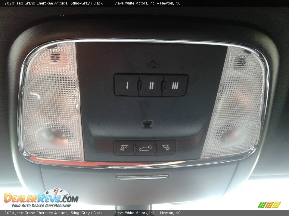 2020 Jeep Grand Cherokee Altitude Sting-Gray / Black Photo #26