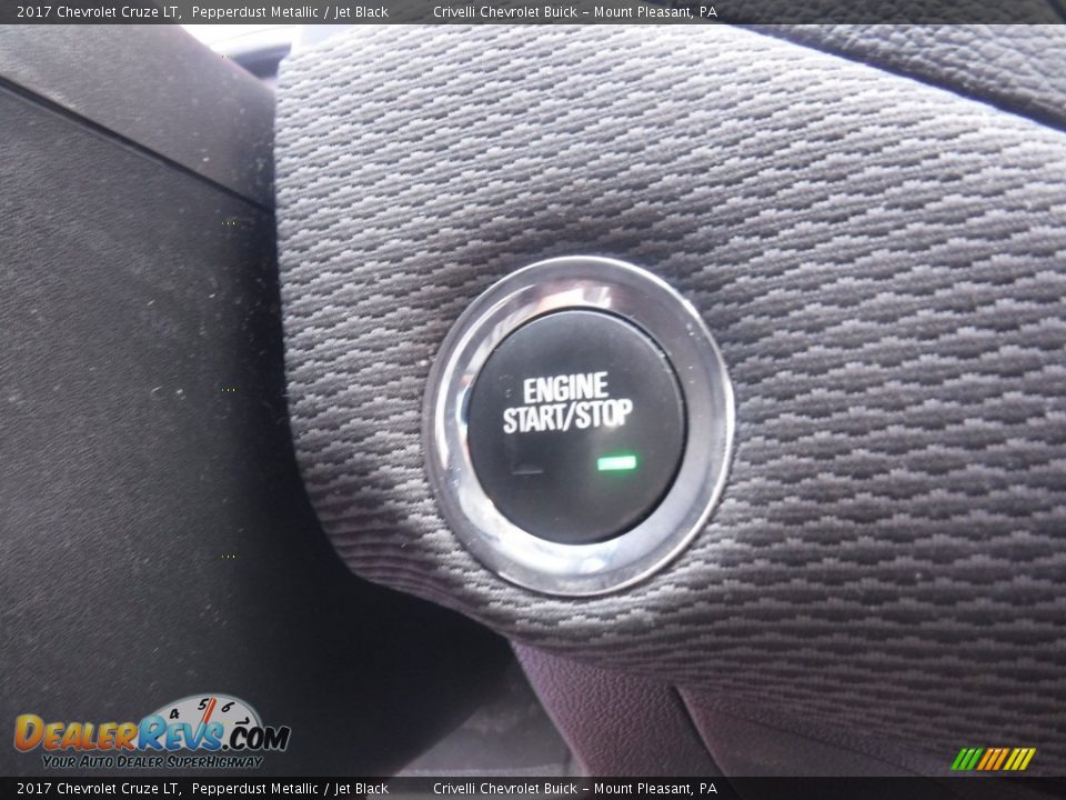 2017 Chevrolet Cruze LT Pepperdust Metallic / Jet Black Photo #24