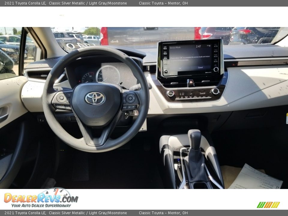 2021 Toyota Corolla LE Classic Silver Metallic / Light Gray/Moonstone Photo #4