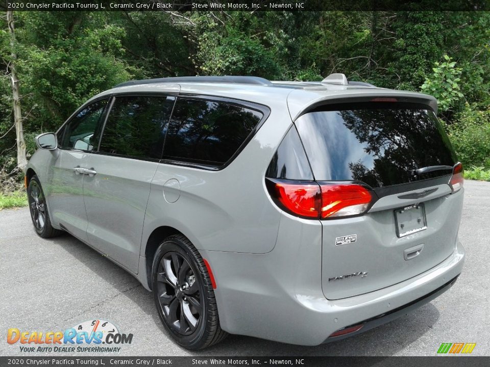 2020 Chrysler Pacifica Touring L Ceramic Grey / Black Photo #9
