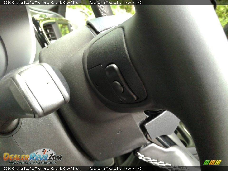 2020 Chrysler Pacifica Touring L Ceramic Grey / Black Photo #13